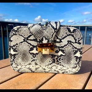 Women crossbody purse